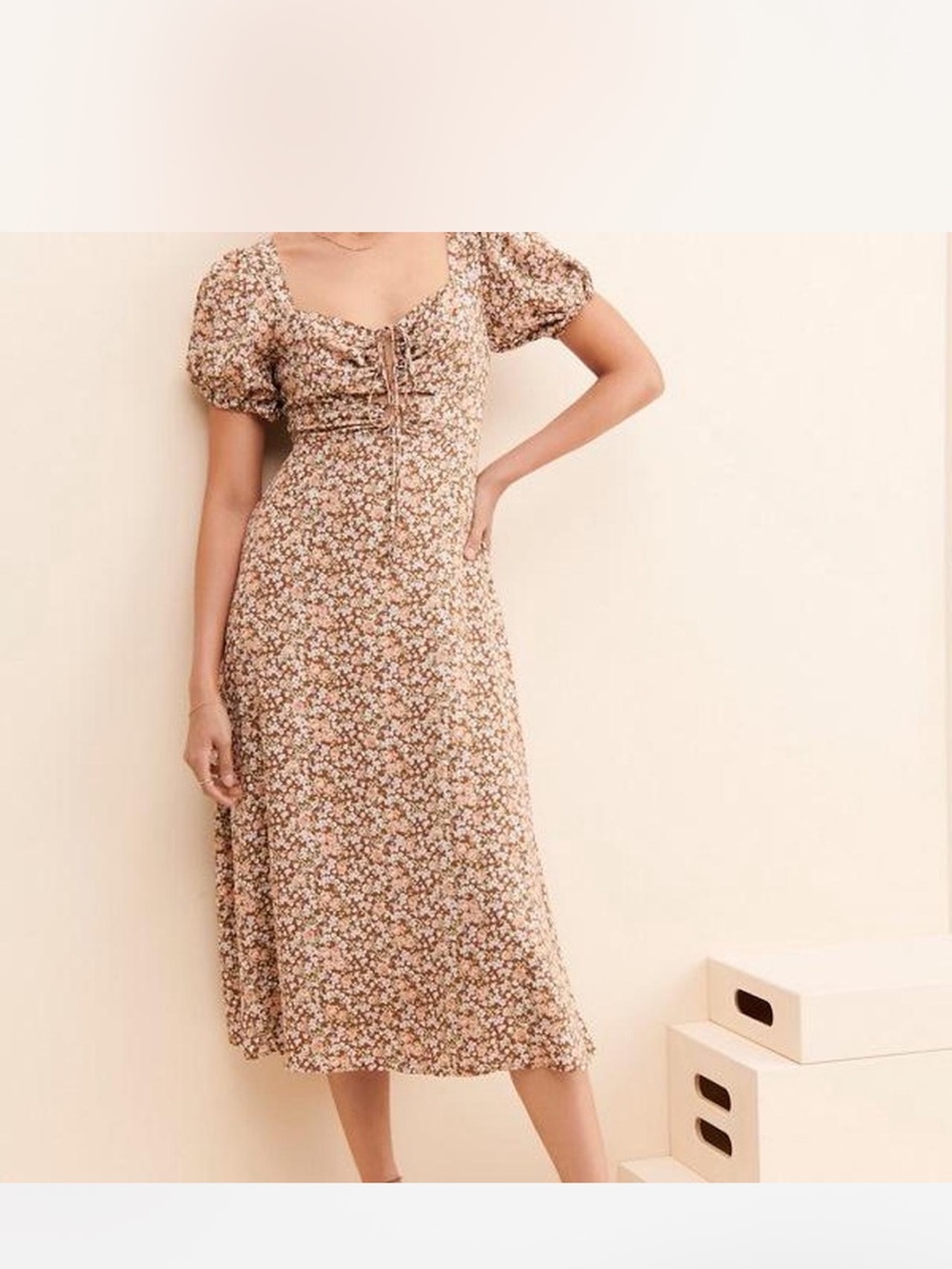 Astr Brown Floral Puff-Sleeve Midi Dress